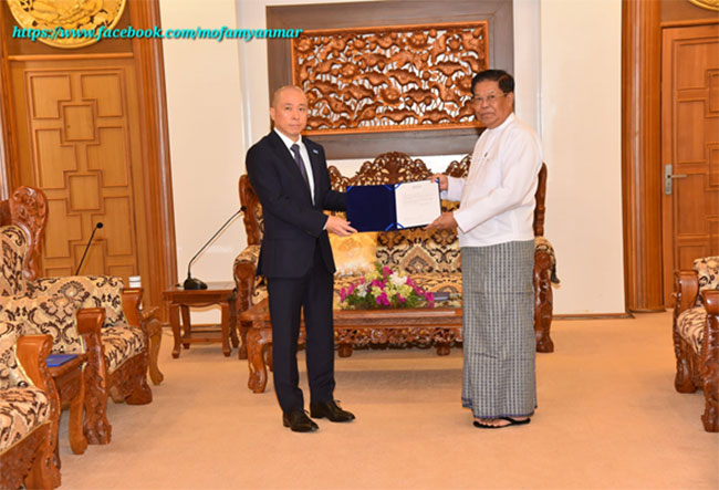 Mr. Daihei Mochizuki, Chief of Mission of International Organization for Migration in Myanmar presents his letter of Accreditation to U Than Swe, Deputy Prime Minister and Union Minister for Foreign Affairs (8 October 2024)