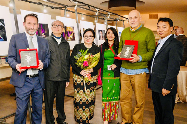 Ambassador Hmway Hmway Khyne participated in the photo exhibition showcasing the rich culture and beauty of Myanmar (6 December 2024)